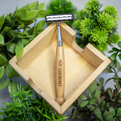 Green EcoFriendly Bamboo Razor | EcoFreaky 